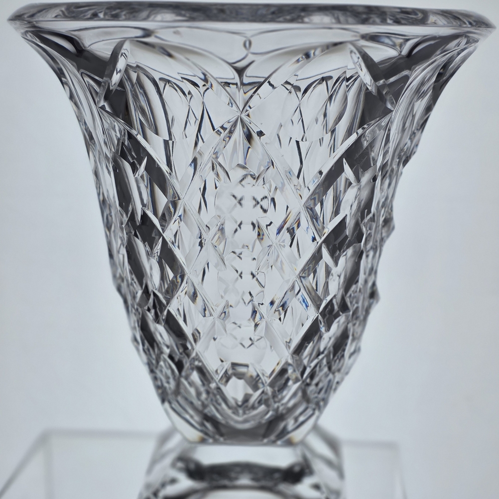 Elegant Crystal Glass Vase